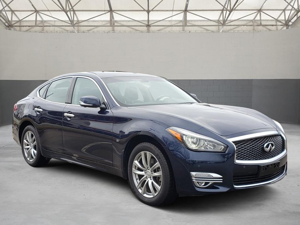 Infiniti q70 2019